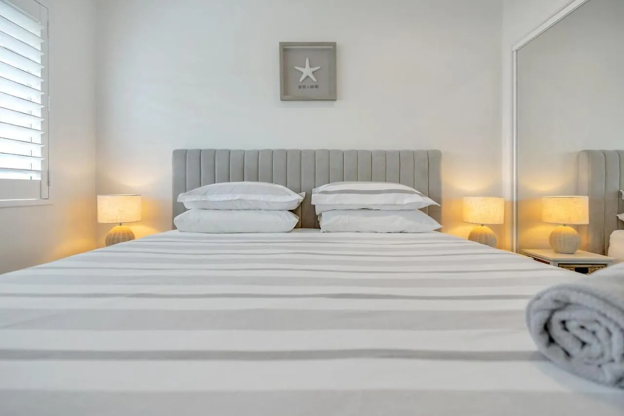 Daire Cairns Waterfront Condo - 5 Minutes From Airport Avustralya