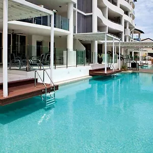 5* Aparthotel Waters Edge