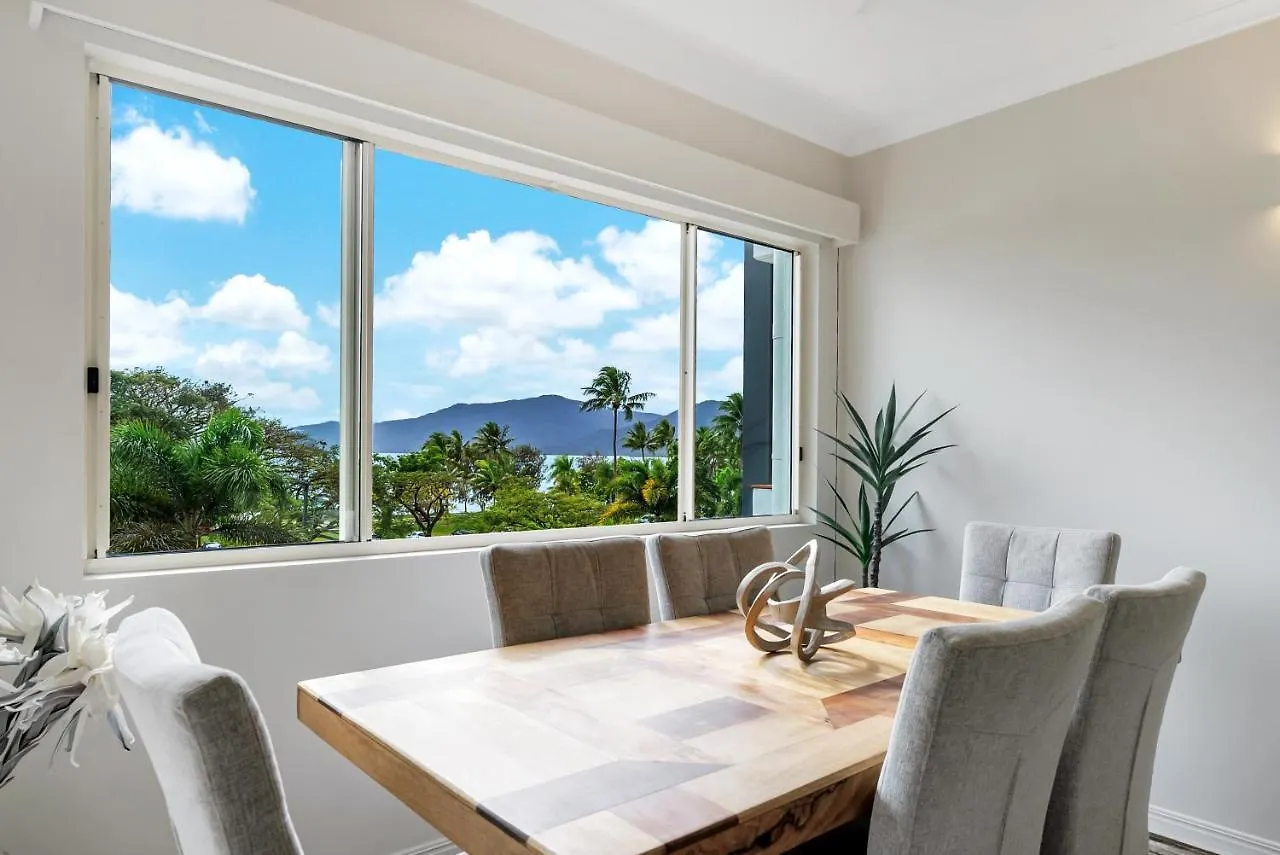 Apartment Cairns Waterfront Condo - 5 Minutes From Airport