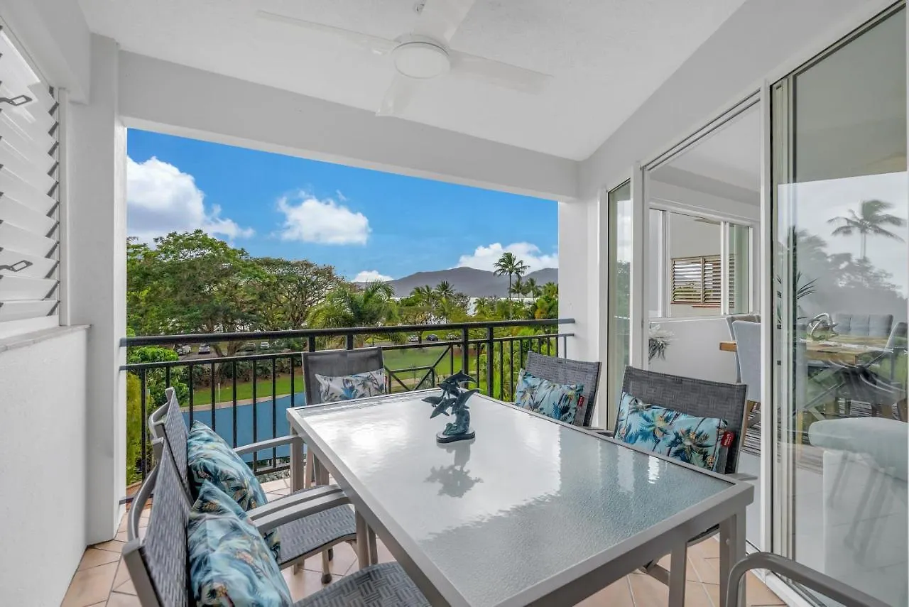 Apartment Cairns Waterfront Condo - 5 Minutes From Airport